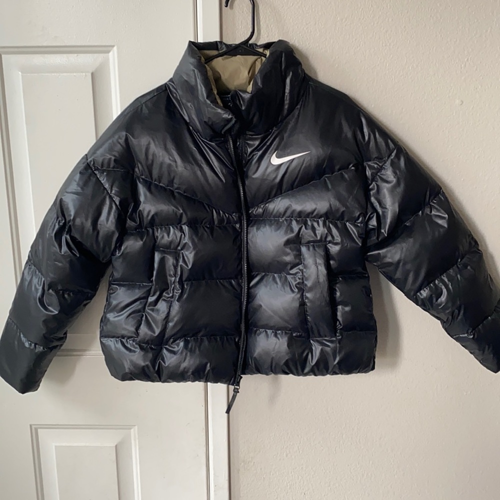 Black Nike bomer jacket